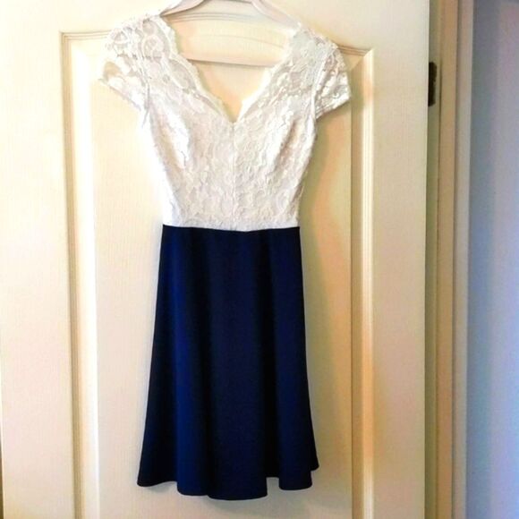 B DARLIN Semi-Formal Midi Dress Navy White Lace Top Size 1/2 - Picture 2 of 6